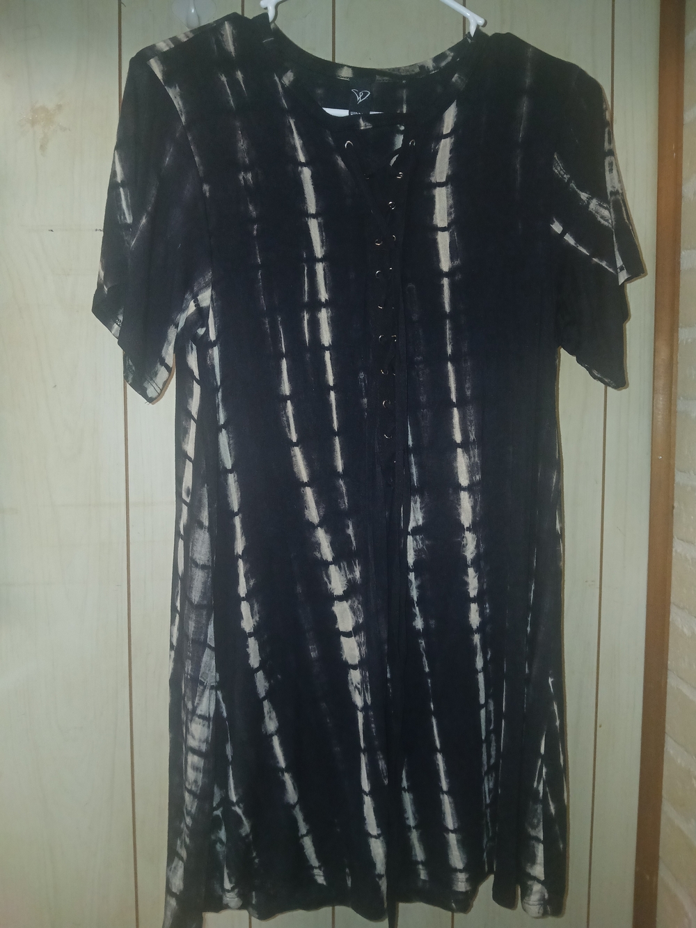 Men's Black Tie-Dye Lace-Up Short Sleeve Shirt
